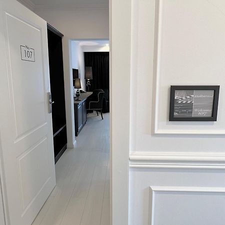 Krystal Boutique Mansion Hotel Hunedoara Exterior photo